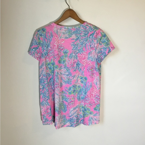 Lilly Pulitzer Ella V-Neck Short Sleeve Shirt - Picture 2 of 6